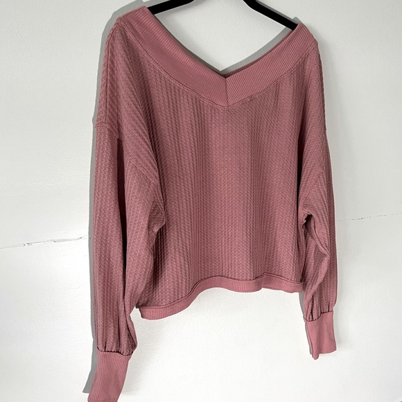 Rue21 Dusty Pink Wide V Neck Long Sleeve Boxy Knit Lightweight Sweater - Picture 6 of 6